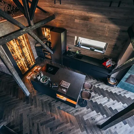 Black Diamond Chalet Mils (Innsbruck-Land)
