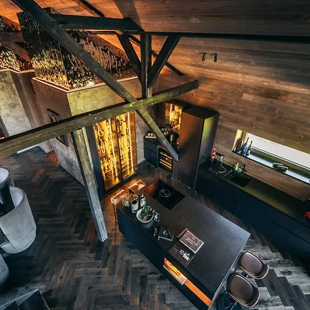 Chalet Black Diamond *