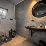 Chalet Black Diamond